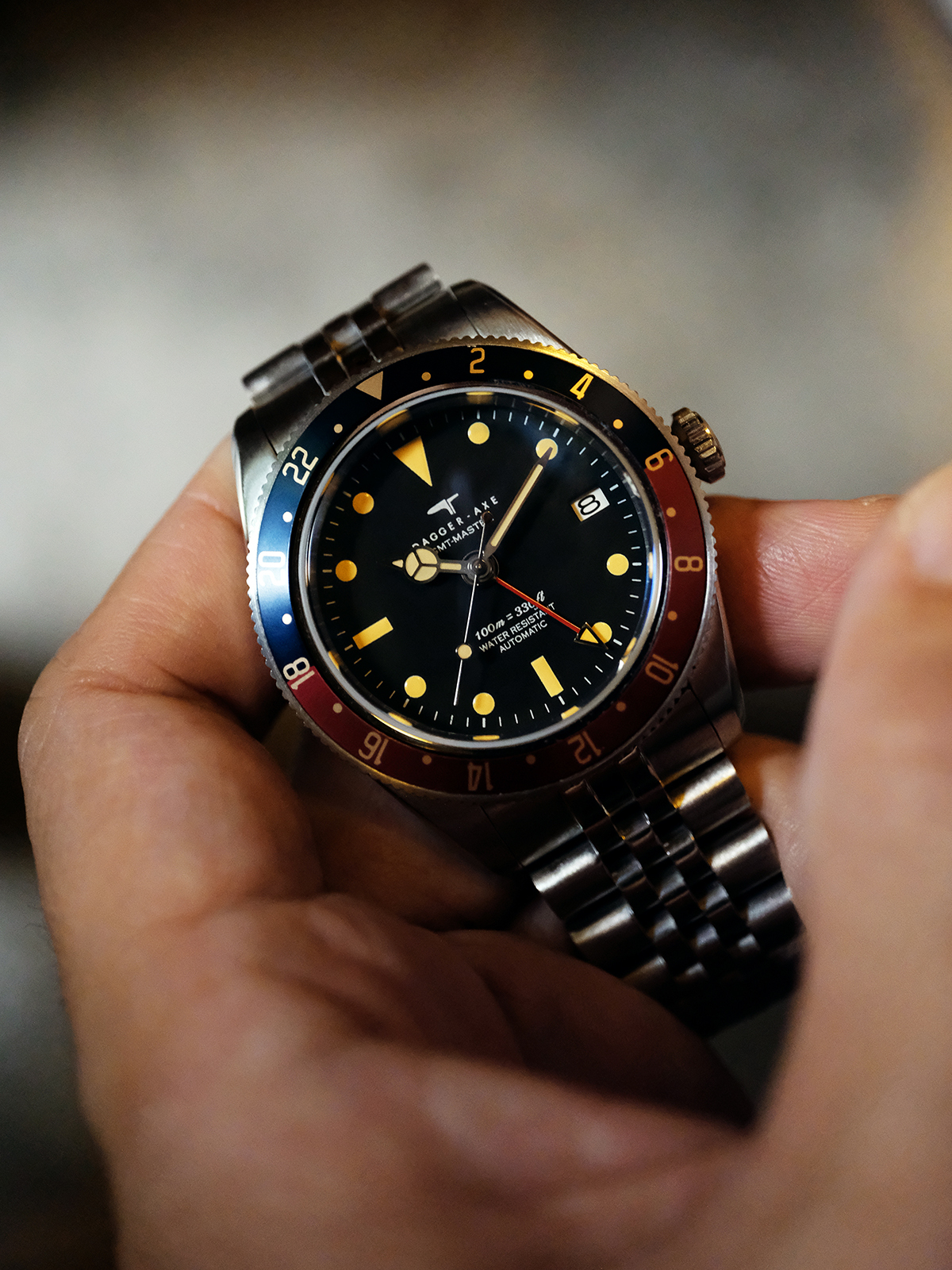 DAGGER AXE "Voyager" 1954 Tribute GMT Automatic - Ref. DG-B6543 | Tax & Duty Included