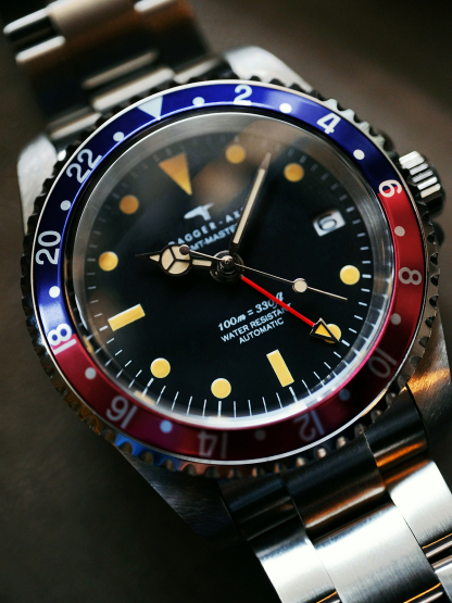 The "Transatlantic" Vintage GMT Pilot - Ref. DG-B6545 | Tax & Duty Included