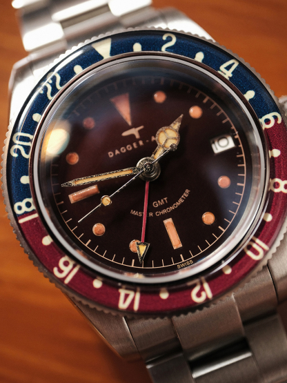 DAGGER AXE "The 1954 Survivor" GMT - Aged Hands Edition | Ref. DG-B6542 | Tax & Duty Included