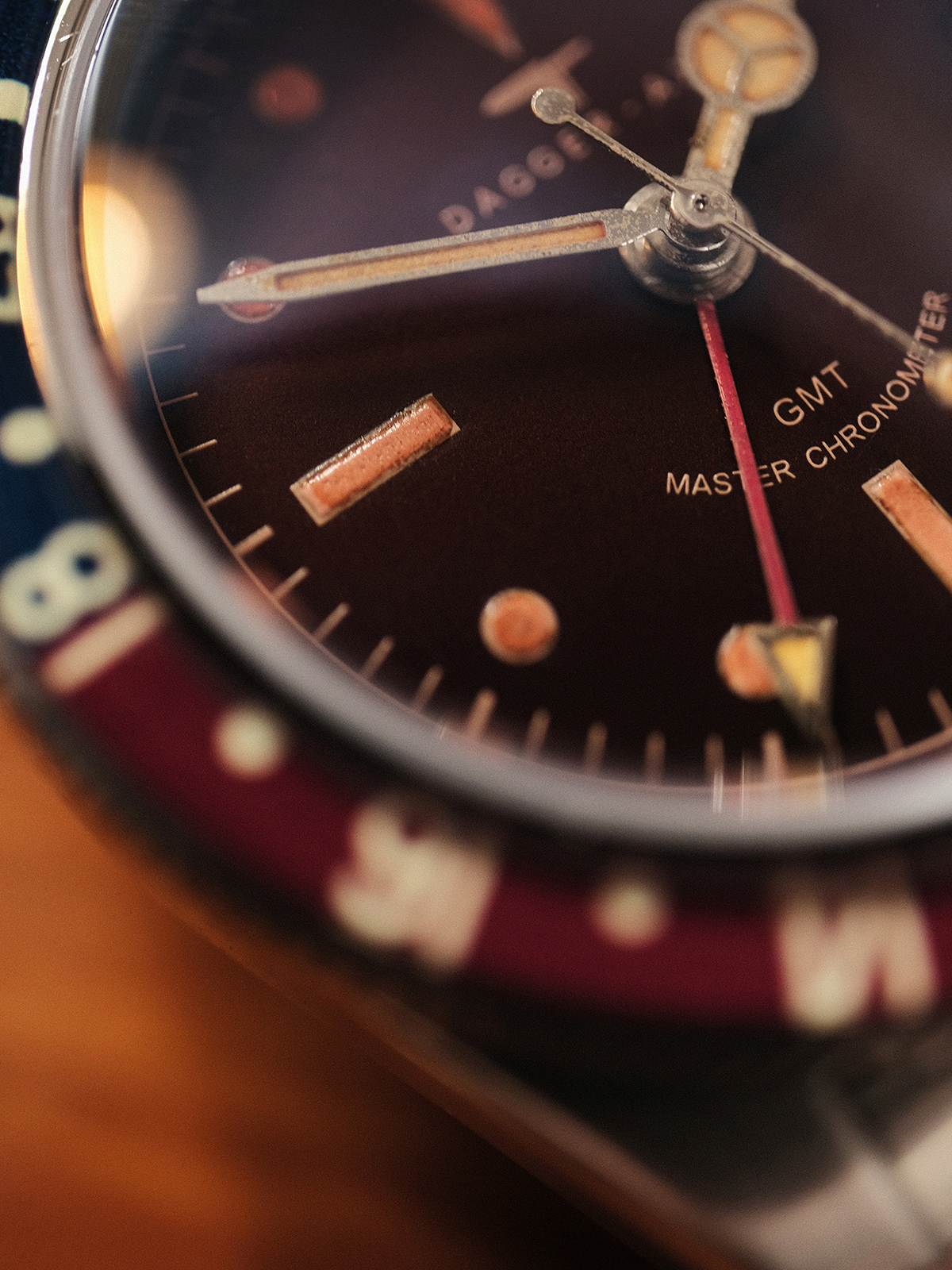 DAGGER AXE "The 1954 Survivor" GMT - Aged Hands Edition | Ref. DG-B6542 | Tax & Duty Included