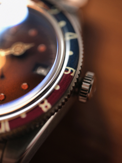 DAGGER AXE "The 1954 Survivor" GMT - Aged Hands Edition | Ref. DG-B6542 | Tax & Duty Included