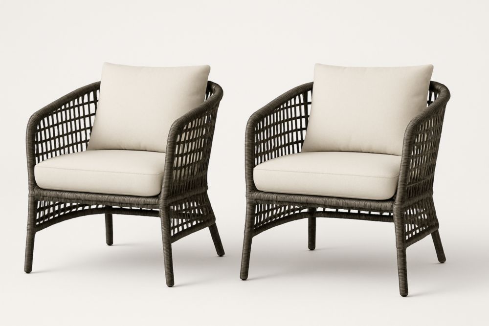 Lot de 2 fauteuils en rotin synthétique marron avec coussins beige