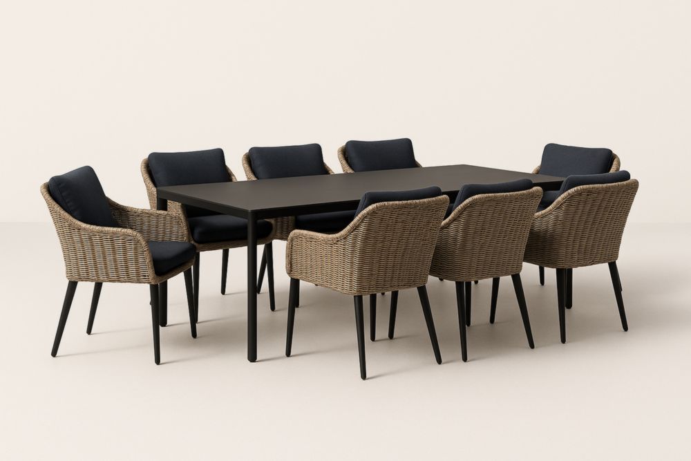 Set Tavolo da Pranzo in Metallo Nero con 8 Sedie in Rattan Naturale-Decorstaya
