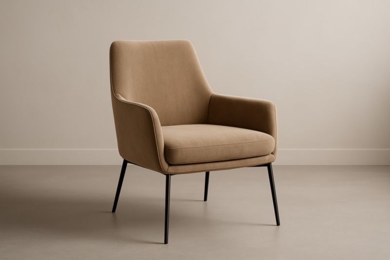 Fauteuil en polyester beige avec pieds en métal