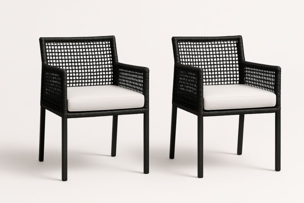Lot de 2 fauteuils d'extérieur en résine tressée noire avec coussins en polyester blanc