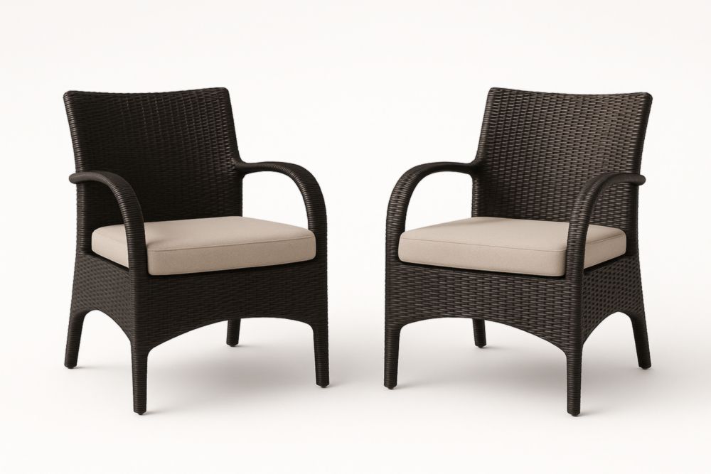 Lot de 2 fauteuils en rotin synthétique brun avec coussin beige