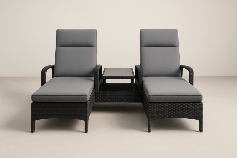 Ensemble de chaises longues en résine tressée avec table et coussins