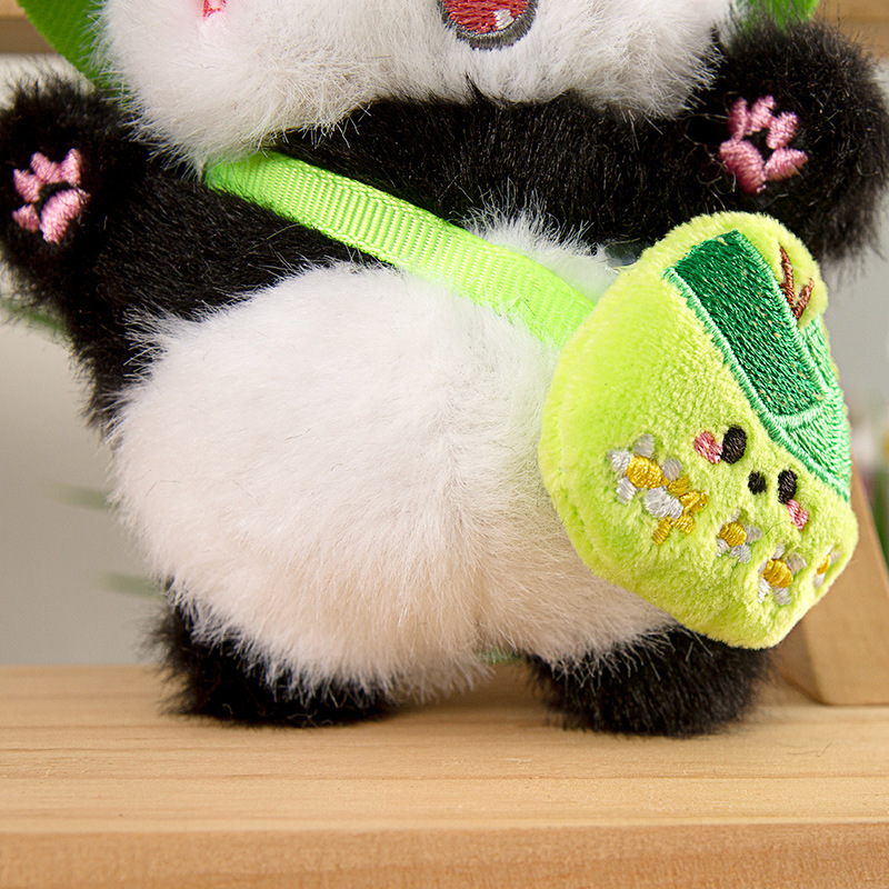 🐼✨ Елегантно мини панда с чантичка – декоративен ключодържател