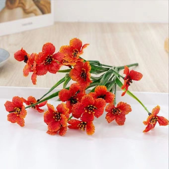 Изкуствени цветя – Декоративни теменужки и цветни букети за вашия дом