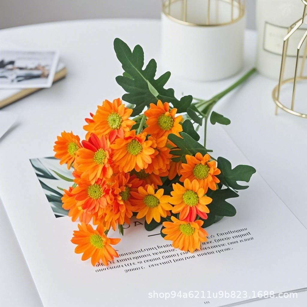 Изкуствени цветя – Декоративни теменужки и цветни букети за вашия дом