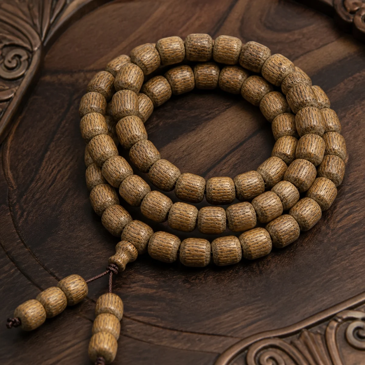 Kelantan Agarwood Bracelet, 8mm - Material Detail