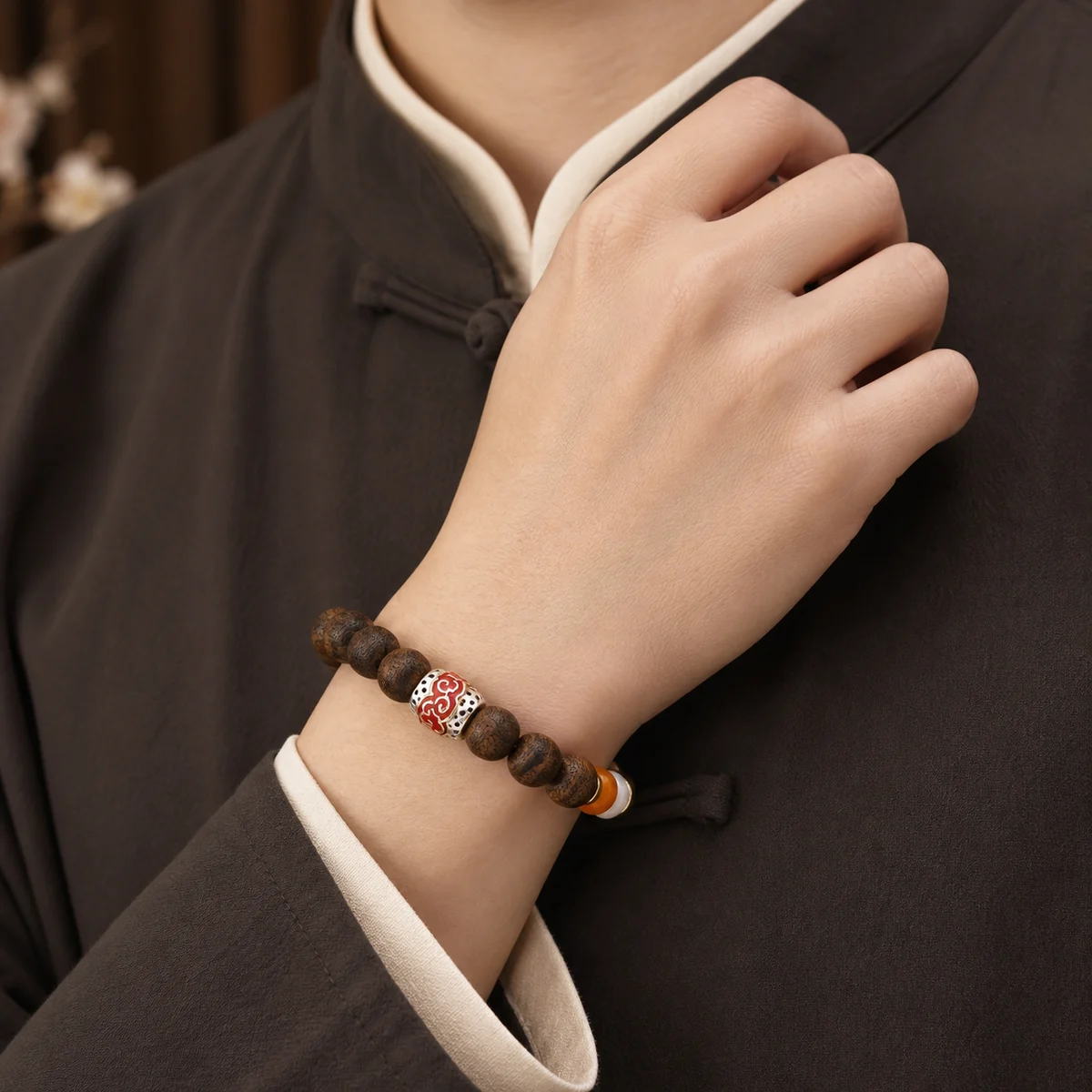 Green Agarwood Five-Element Bracelet Bead Detail