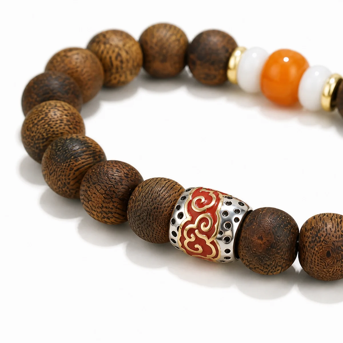 Green Agarwood Five-Element Bracelet Center Detail