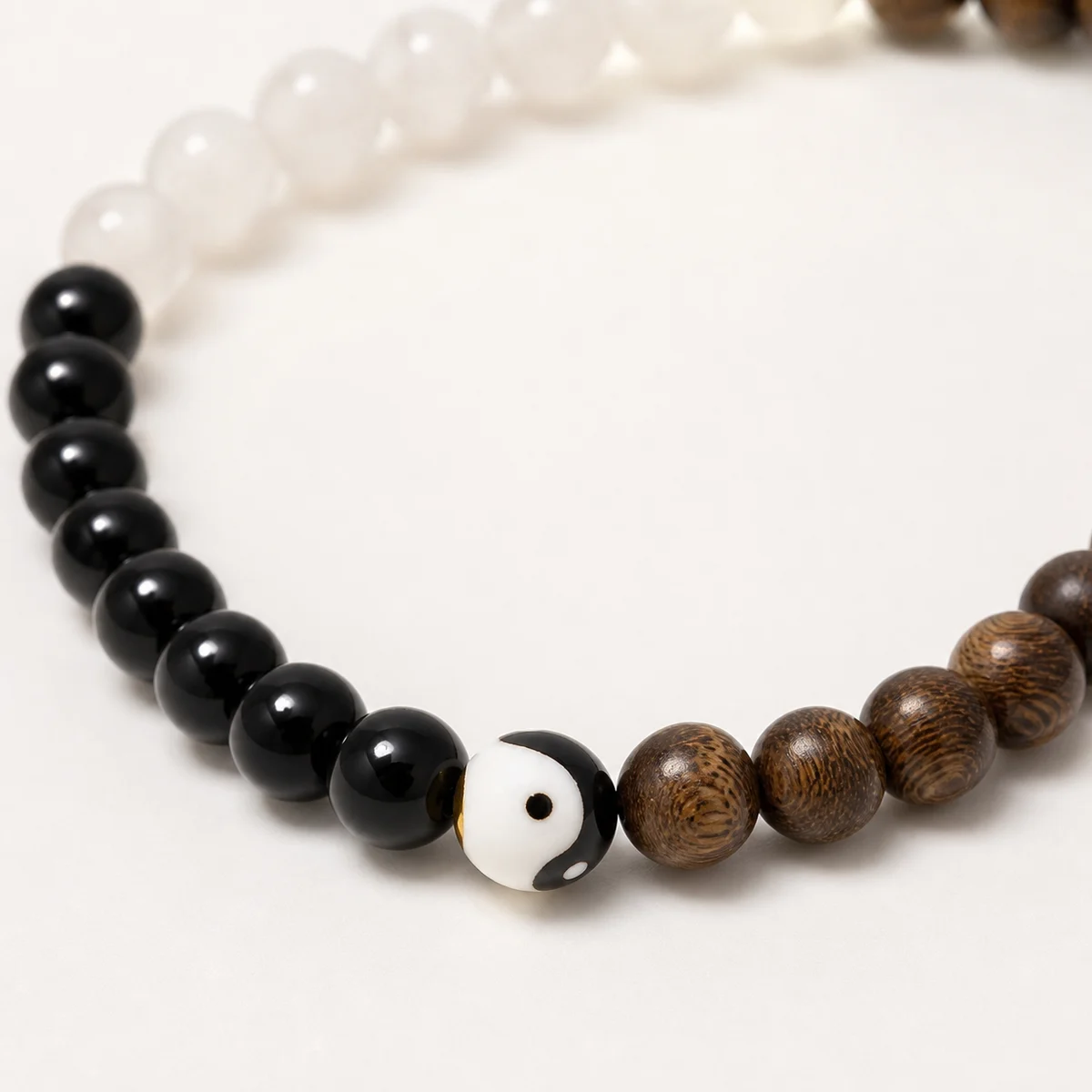 Red Sandalwood Zodiac Bracelet Center Detail