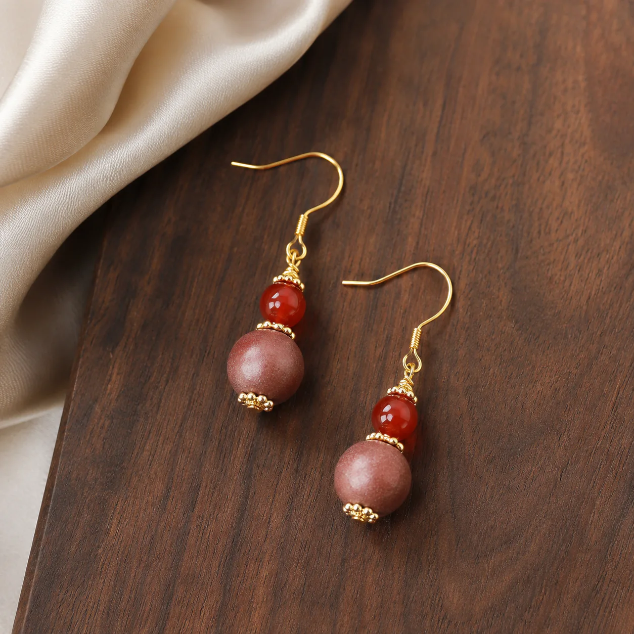 Warm-tone incense drop earrings in a new Chinese setting