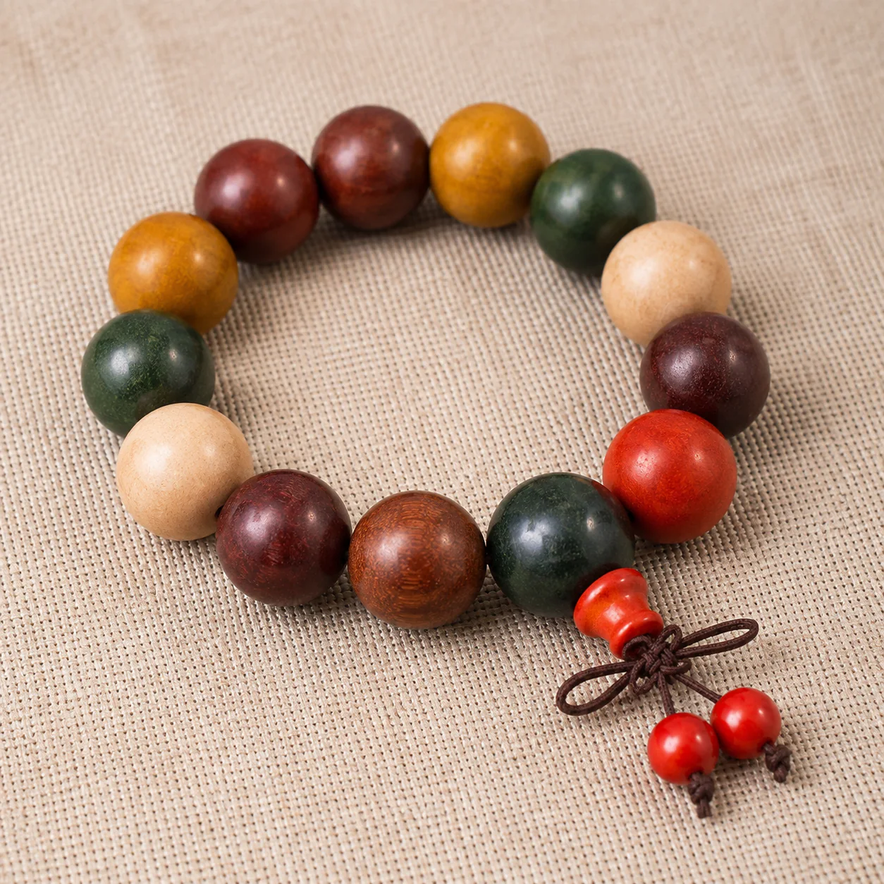 Five-color wood bead bracelet material detail