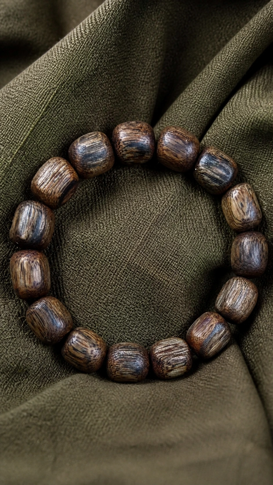 Agarwood Barrel-Bead Bracelet - image 4