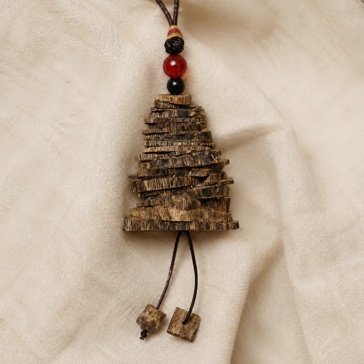 Agarwood pagoda ornament material detail