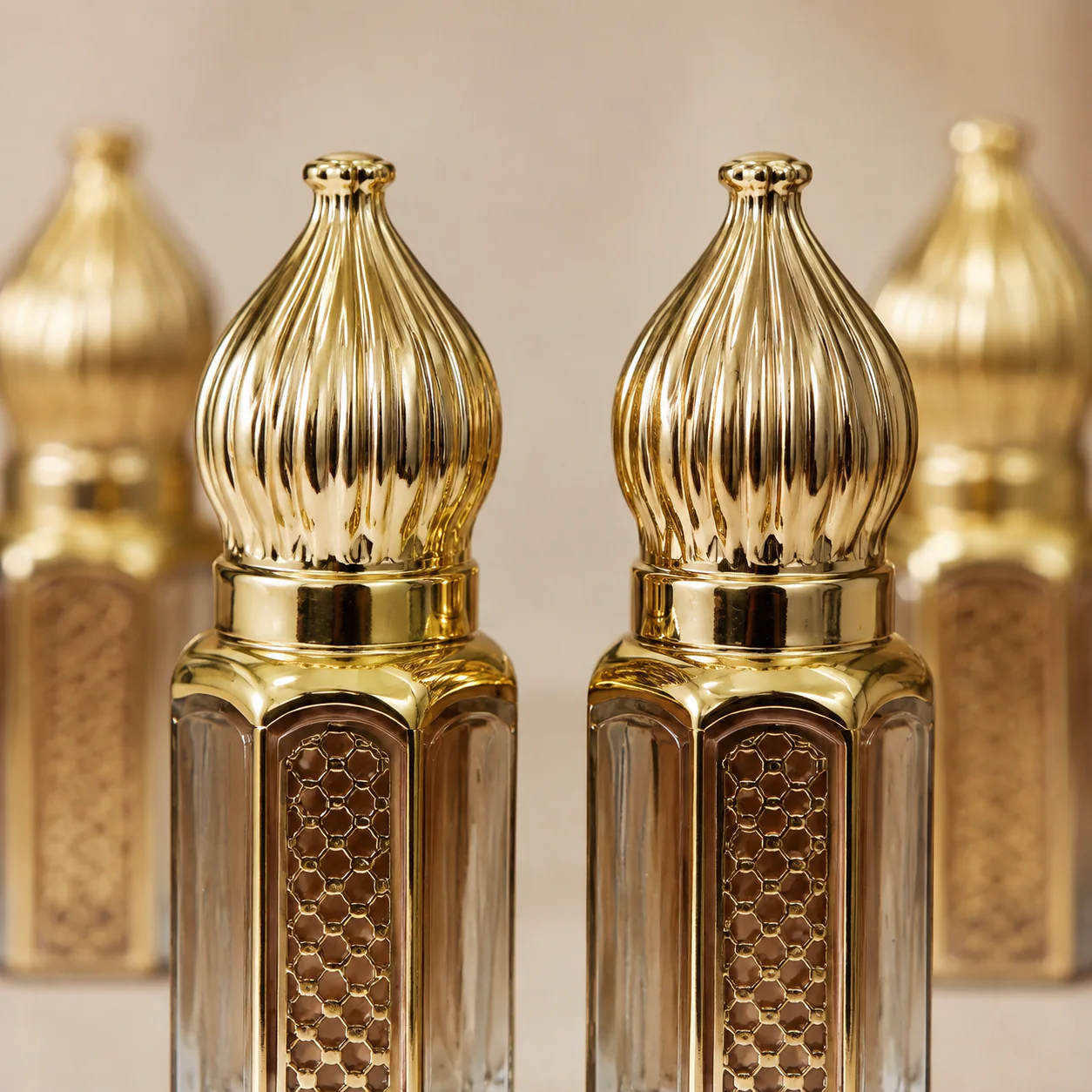 Agarwood fragrance oil fluted gold cap detail