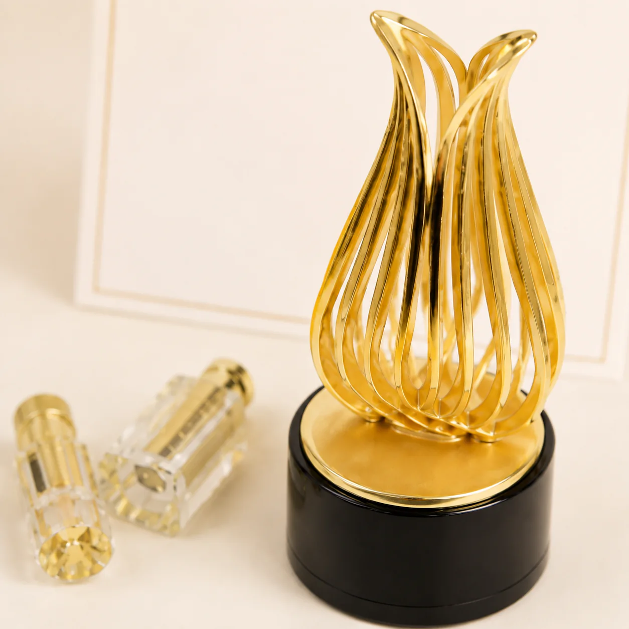 Hui'an agarwood balm 5g gold display detail