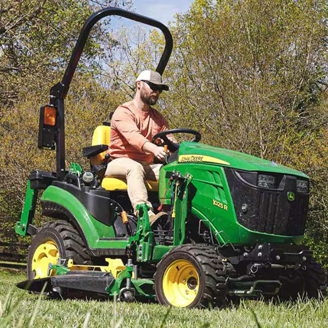 John Deere 1025R Sub‑Compact Utility Tractor (1 Series) — 23.9 HP Yanmar Diesel, 4WD HST, Cat 1 Hitch, 120R Loader Included