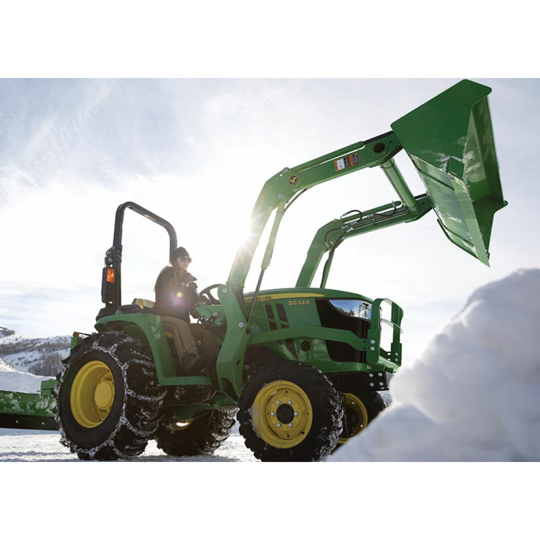 John Deere 3032E Compact Utility Tractor (3E Series) — 30.7 HP Yanmar Diesel, 2‑Range Hydrostatic, Common‑Rail + DPF, Implement‑Ready Hydraulics