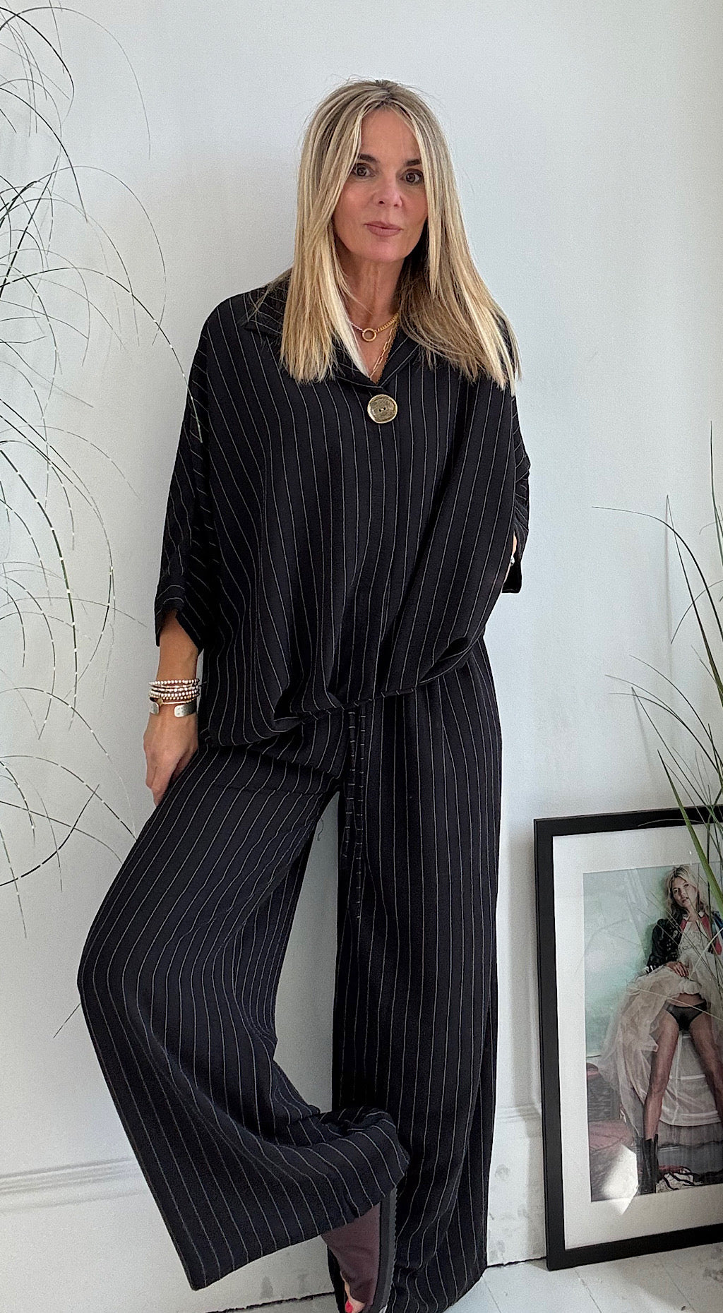 Ladies' Collar Striped Loose Casual Suit