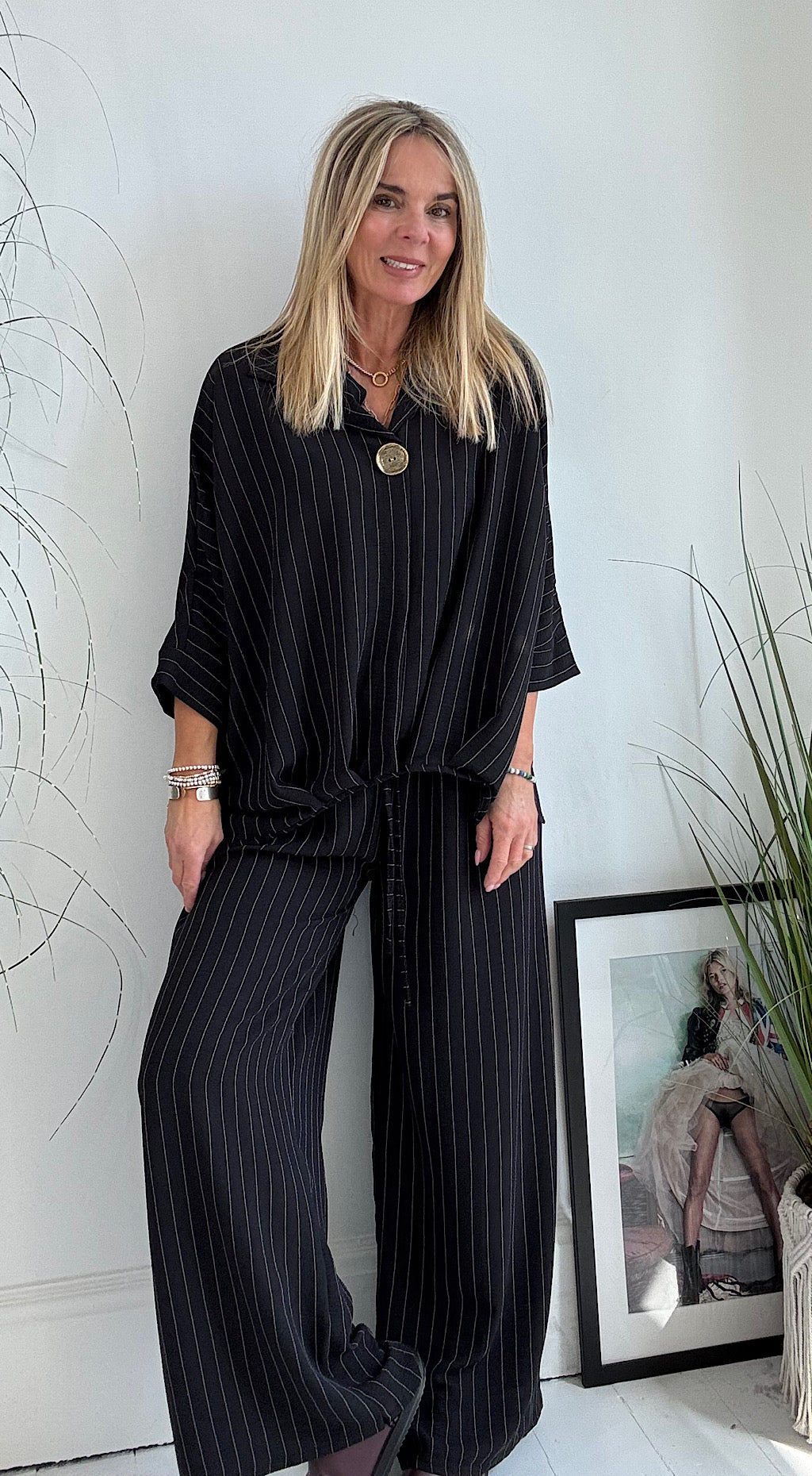 Ladies' Collar Striped Loose Casual Suit