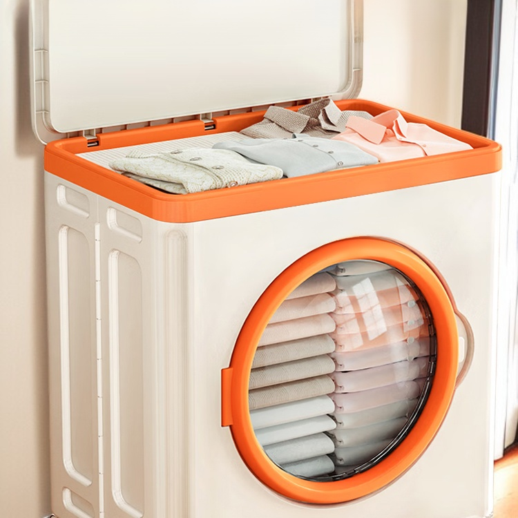 Duży składany pojemnik na ubrania z kółkami w nowoczesnym wnętrzu