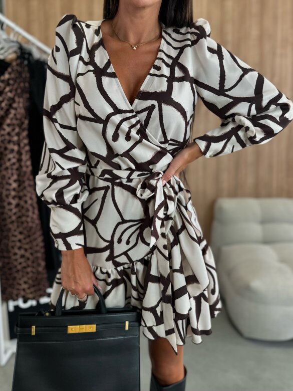 Елегантна флорална рокля вталена