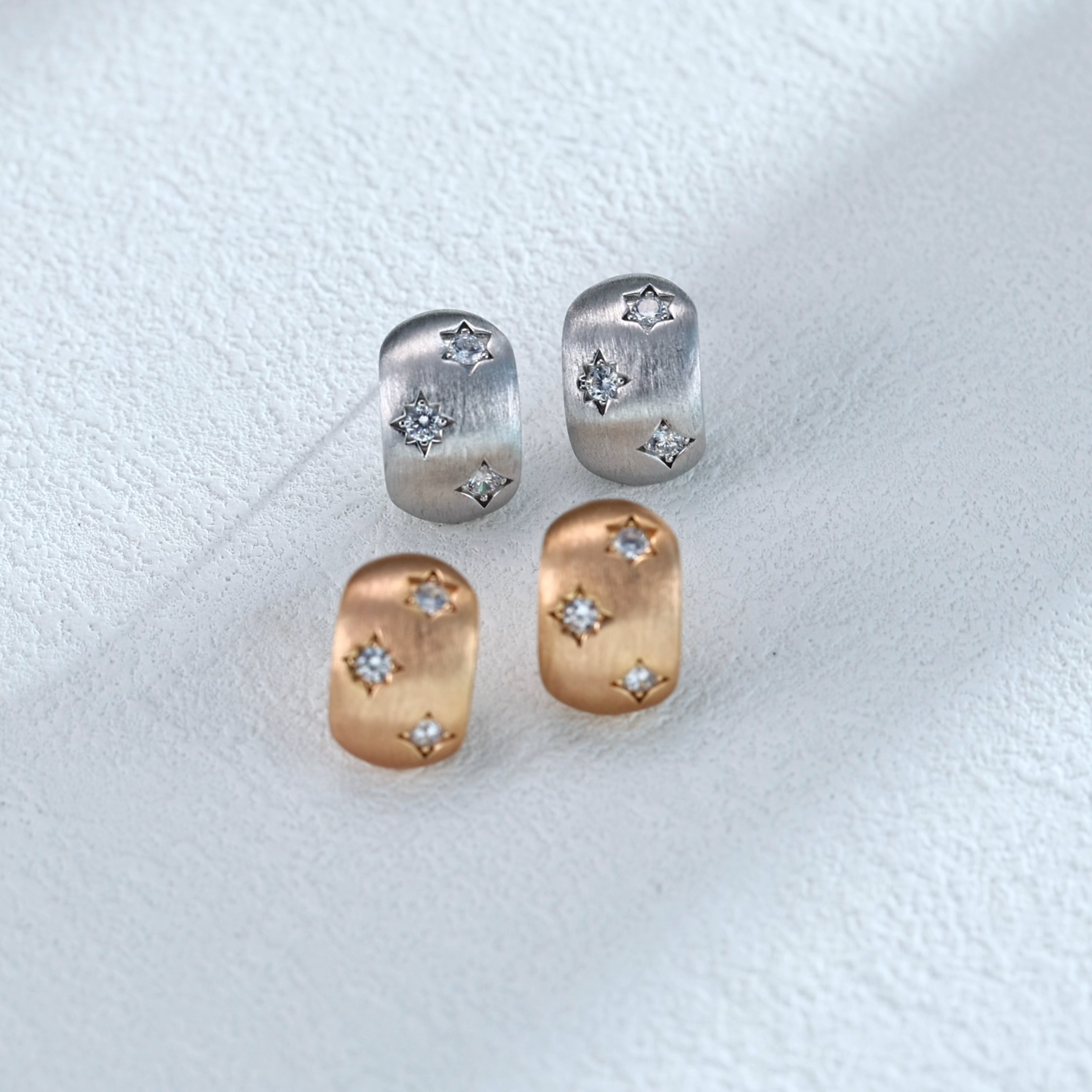 The vintage brushed metal finish creates modern and stylish stud earrings.