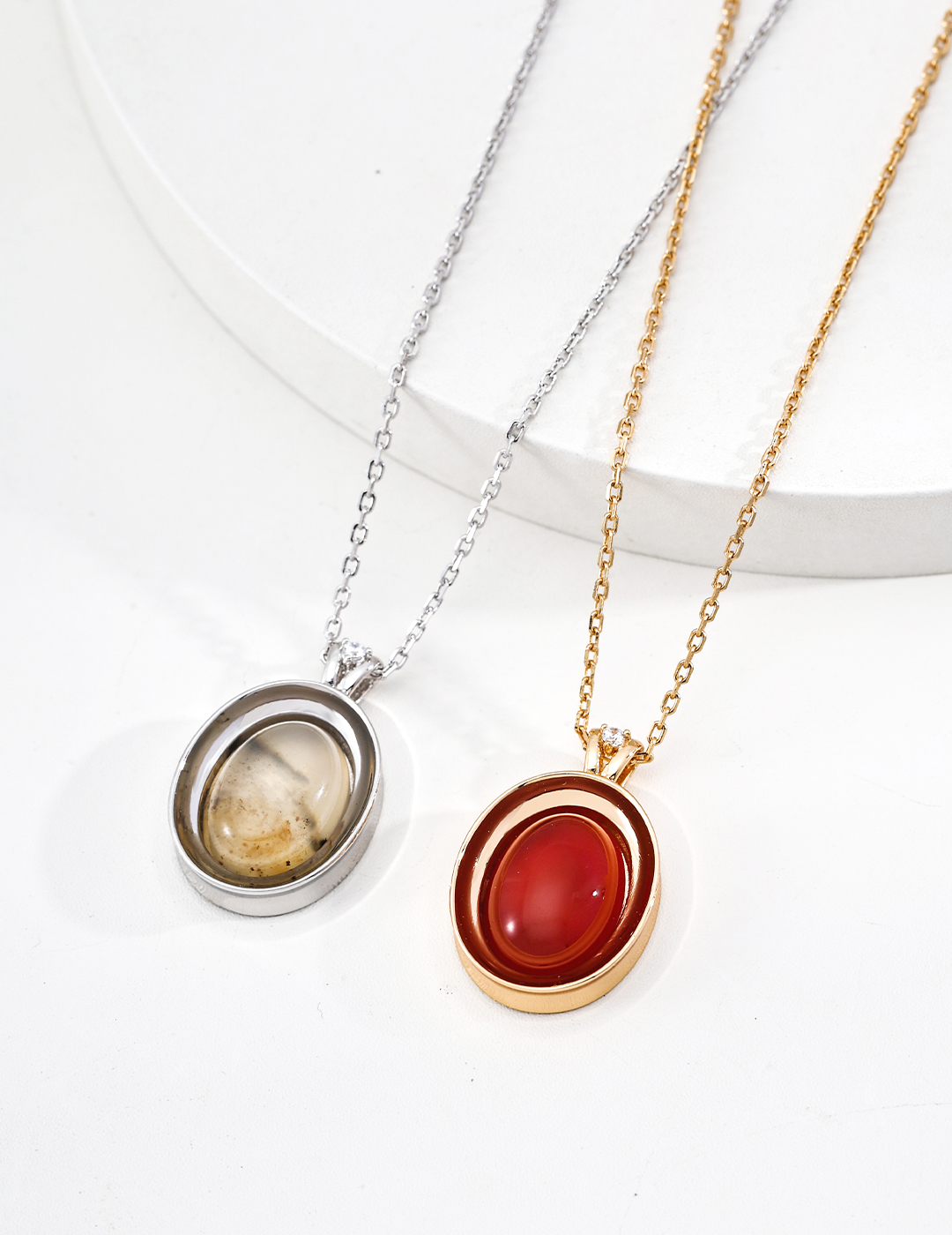 Minimalist style 925 sterling silver and agate necklace