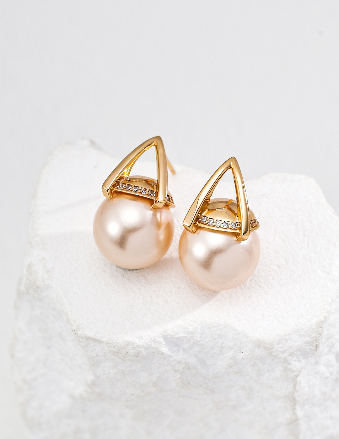 Contemporary geometric design concepts