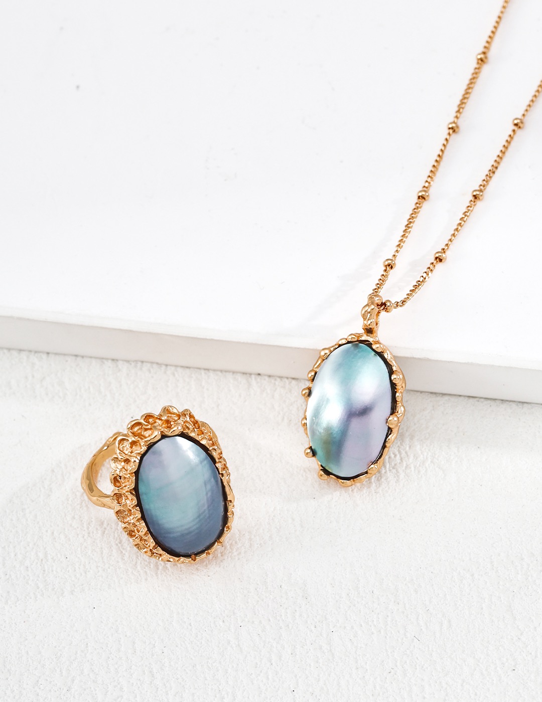 Hand-carved - S925 Sterling Silver Vintage Mabe Pearl Ring