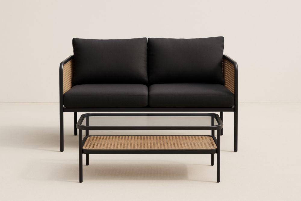 Divano 2 posti in alluminio con braccioli in rattan e tavolino in vetro temperato nero/naturale-Livinbuyers