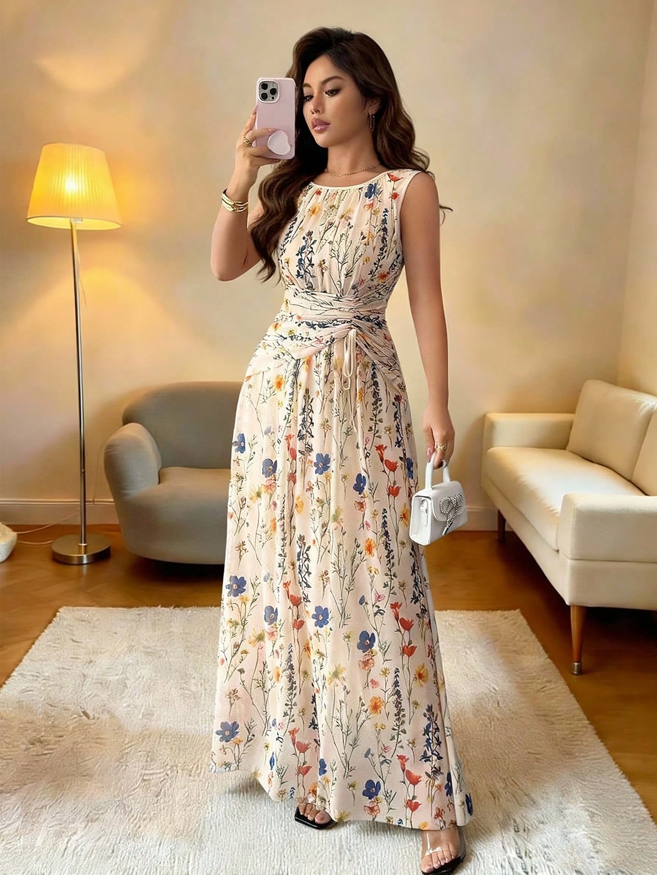 Elegancka i świeża, kwiatowa siateczka w kolorze morelowym, z okrągłym dekoltem i ściągaczem w kształcie litery A, długa sukienka bez rękawów dla kobiet