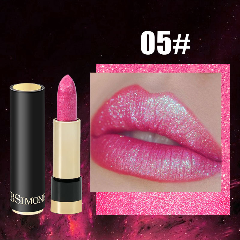 Błyszcząca szminka z perłowym połyskiem💄