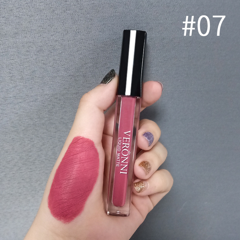 Płynna Pomadka Matowa w Kwadratowej Tubie – Idealne Usta Cały Dzień!