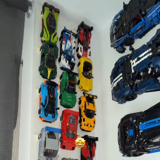 Vertical car display wall mount bracket