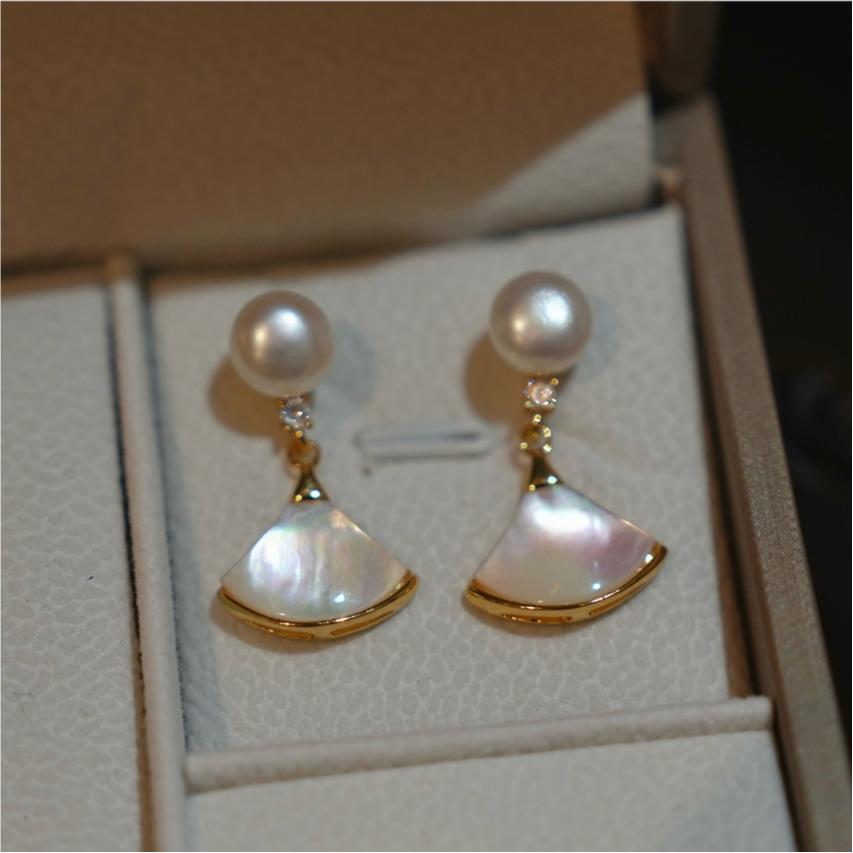 Parure en Perles d’Eau Douce & Nacre – Élégance Naturelle