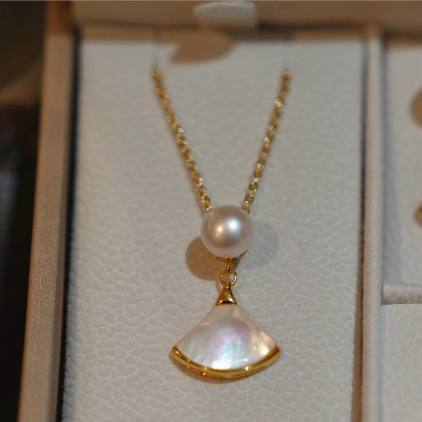 Parure en Perles d’Eau Douce & Nacre – Élégance Naturelle