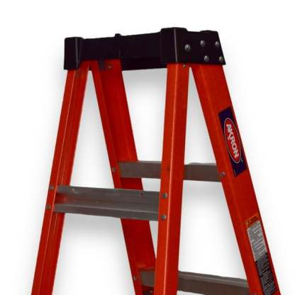 Escalera Tijera Fibra De Vidrio Pleg Akron 4 Escalones 81-55 90kg< Akron Herramientas Escalera Tijera Fibra de Vidrio Tipo III