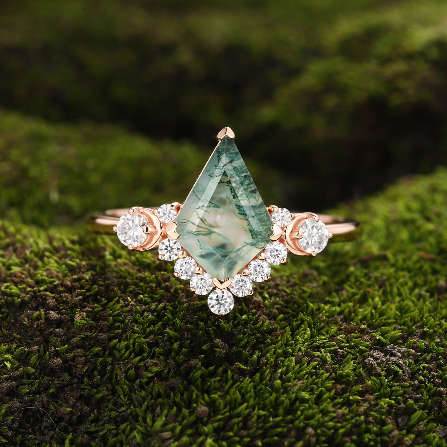 Lucky Kite Cut Moss Agate Engagement Ring in 14K Rose Gold | Diamond Halo Leaf Design