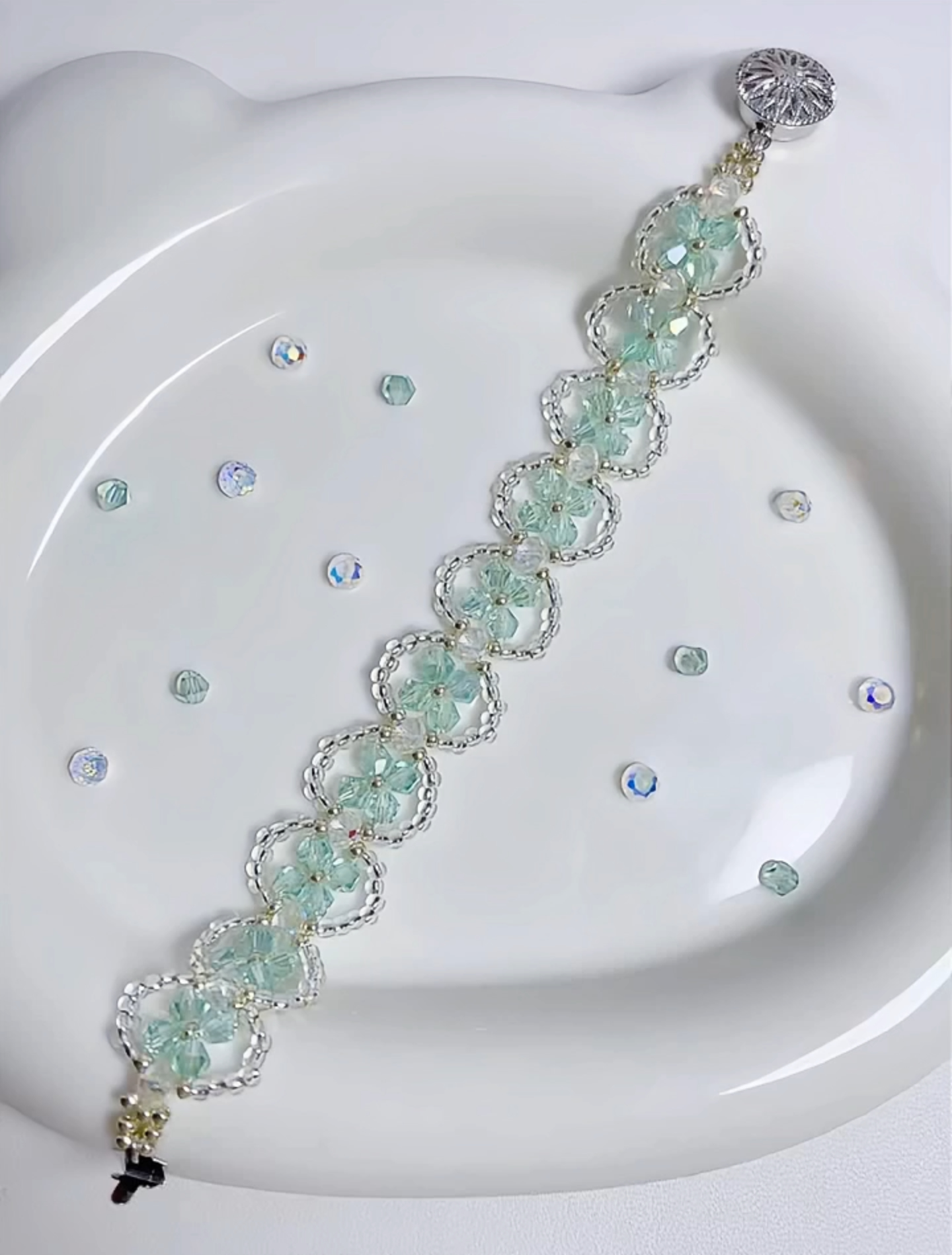 GB020 DIY Kit – Bicorne Circle Beaded Bracelet DIY Kit – Seed & Rondelle Beads