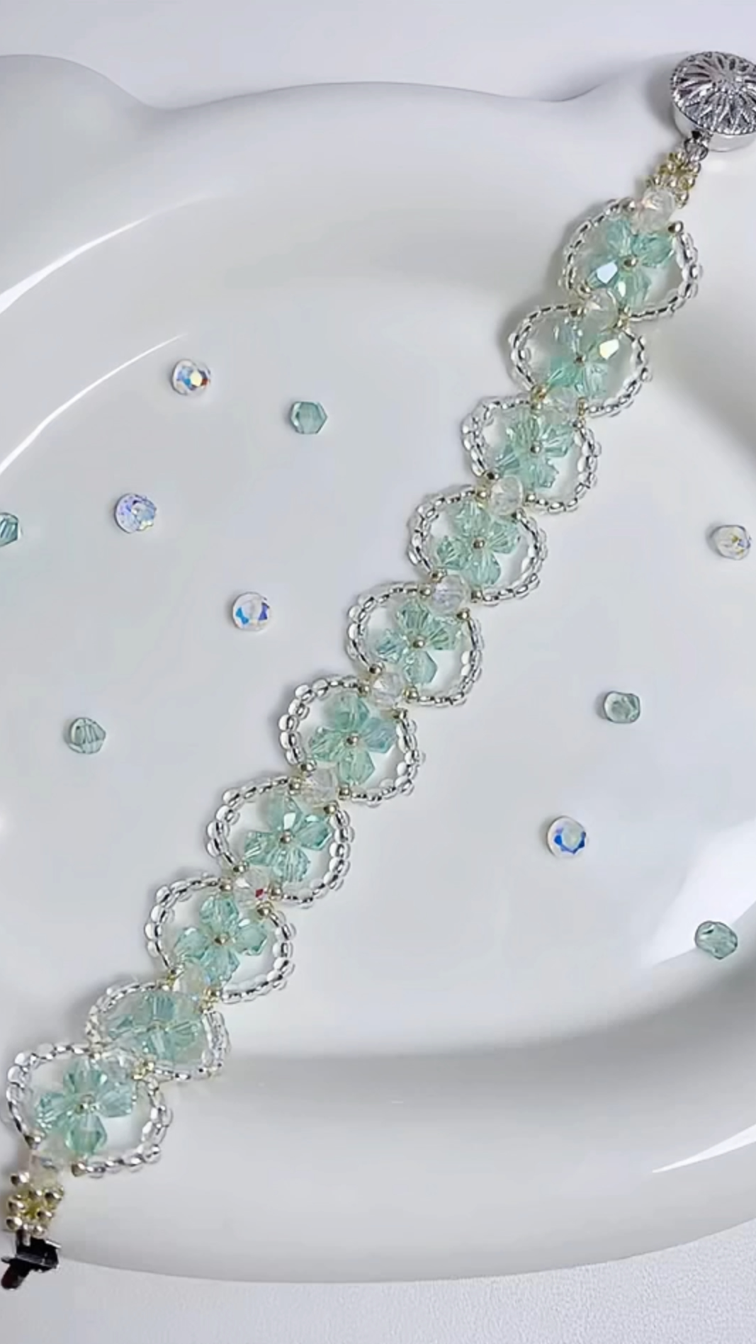 GB020 DIY Kit – Bicorne Circle Beaded Bracelet DIY Kit – Seed & Rondelle Beads