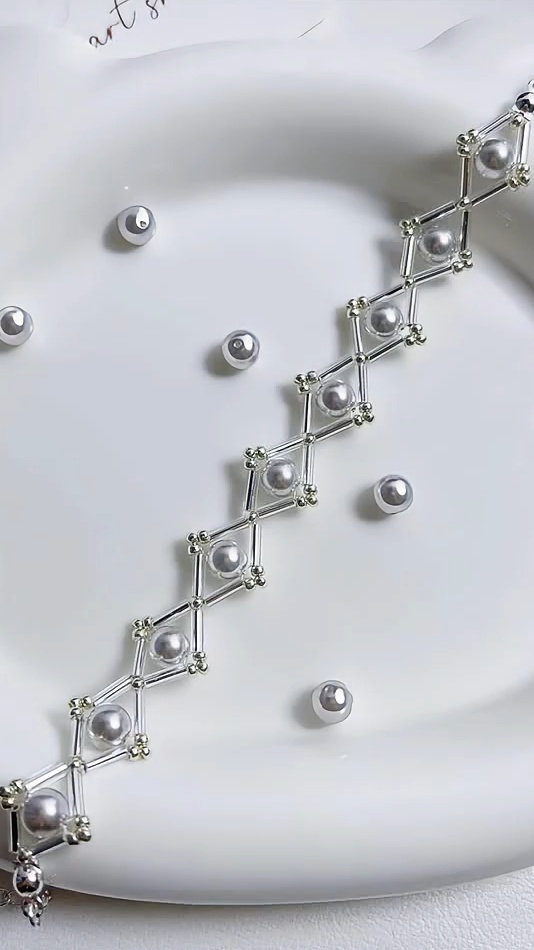 GB012 DIY Kit – Diamond Pattern Pearl Bracelet DIY Kit – Bugle Beads, Seed Beads & Pearl