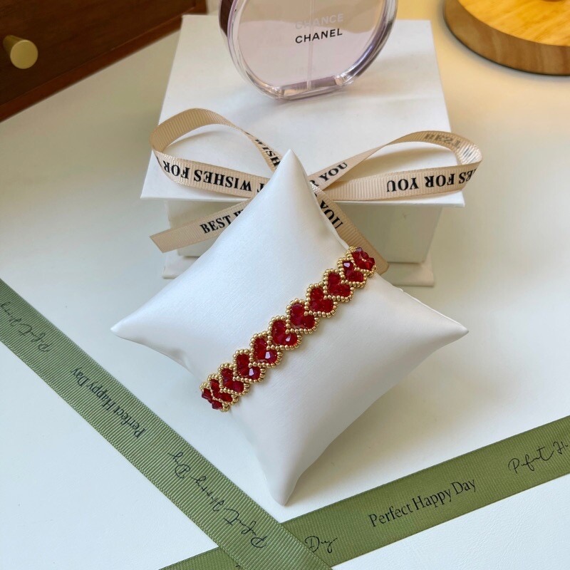 No.XX Finished Product – Romantic Red Heart Beaded Bracelet（SL033）