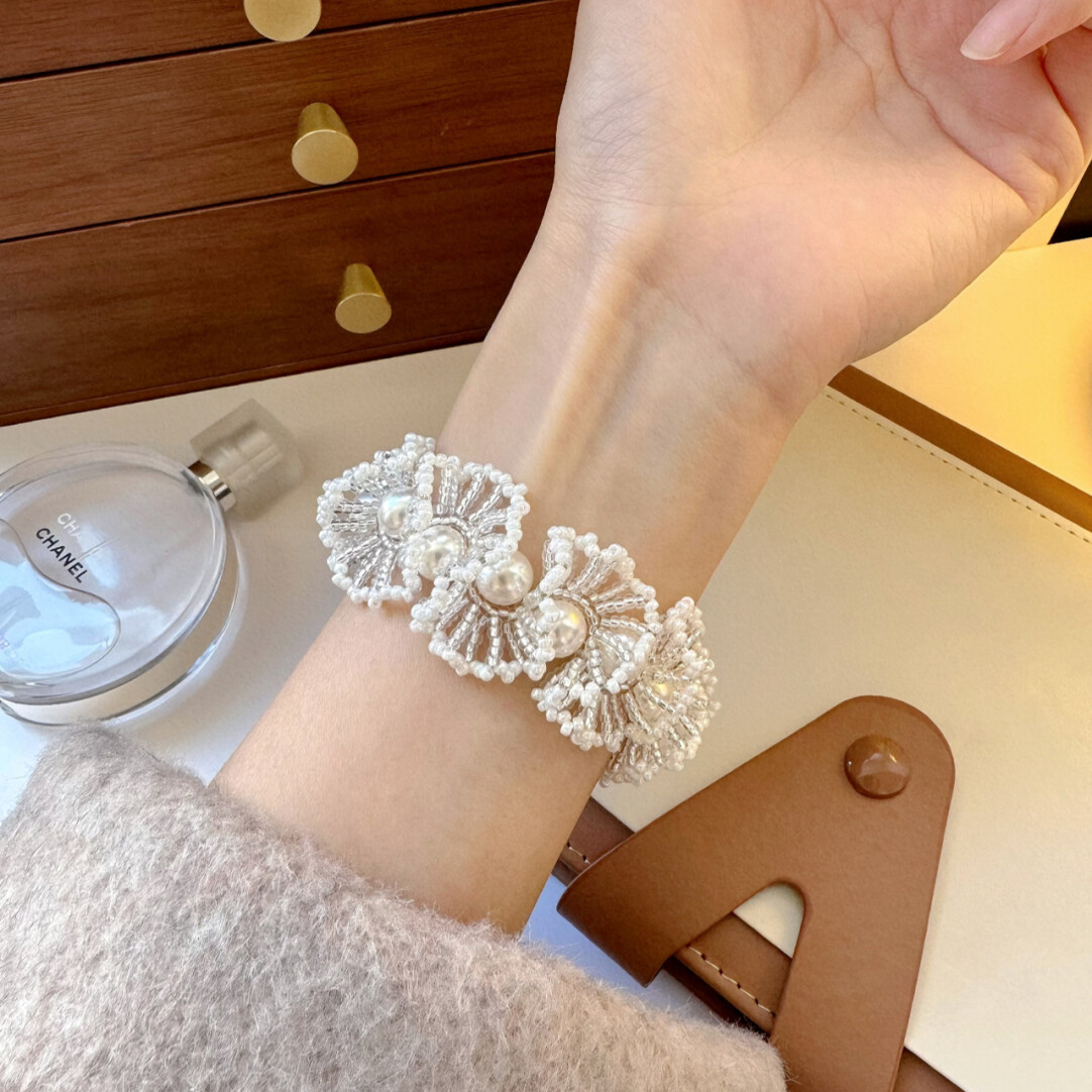 No.XX Finished Product – Bridal Blossom Gentle Lace-Trim Beaded Bracelet（SL117）