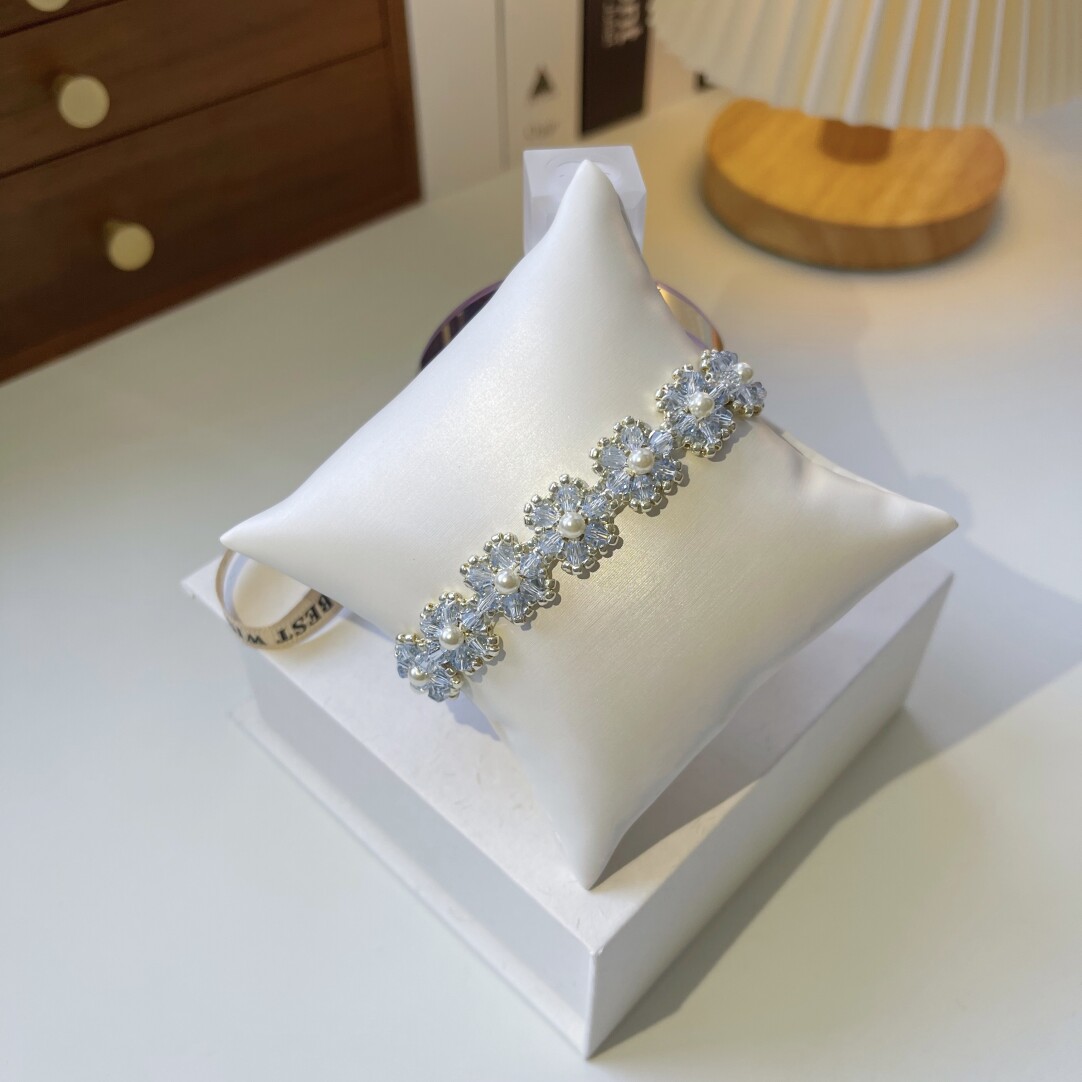 No.45 DIY Kit – Elegant Fresh Blue Crystal Flower Bracelet with Lustrous Pearl Accents for Chic Everyday Style（SL019）