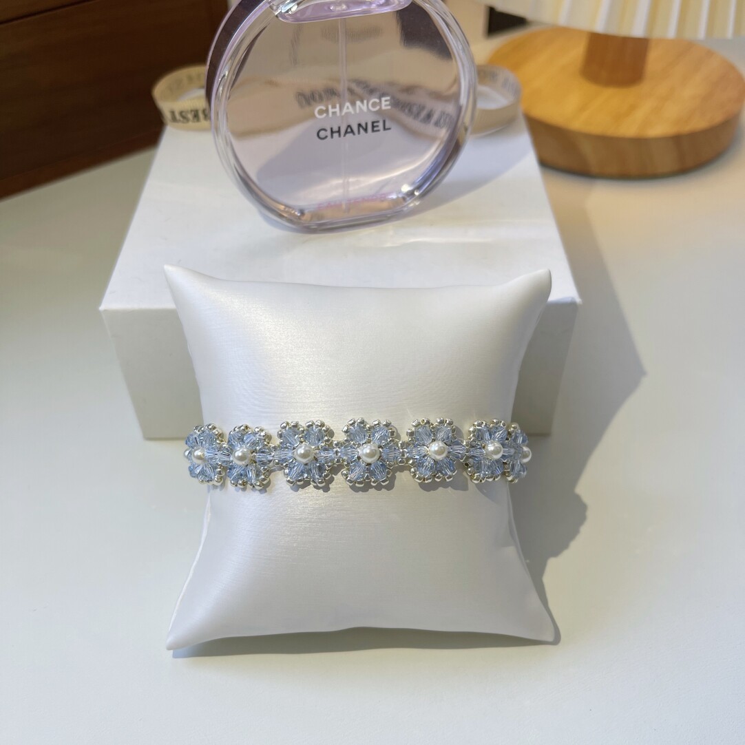 No.45 DIY Kit – Elegant Fresh Blue Crystal Flower Bracelet with Lustrous Pearl Accents for Chic Everyday Style（SL019）